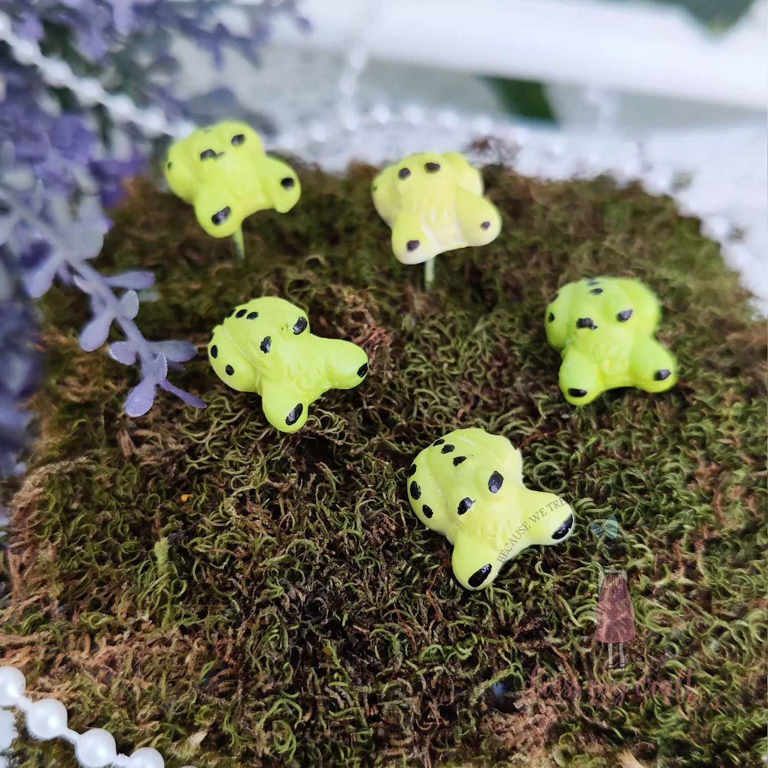 Miniature Figure Frog With Wire