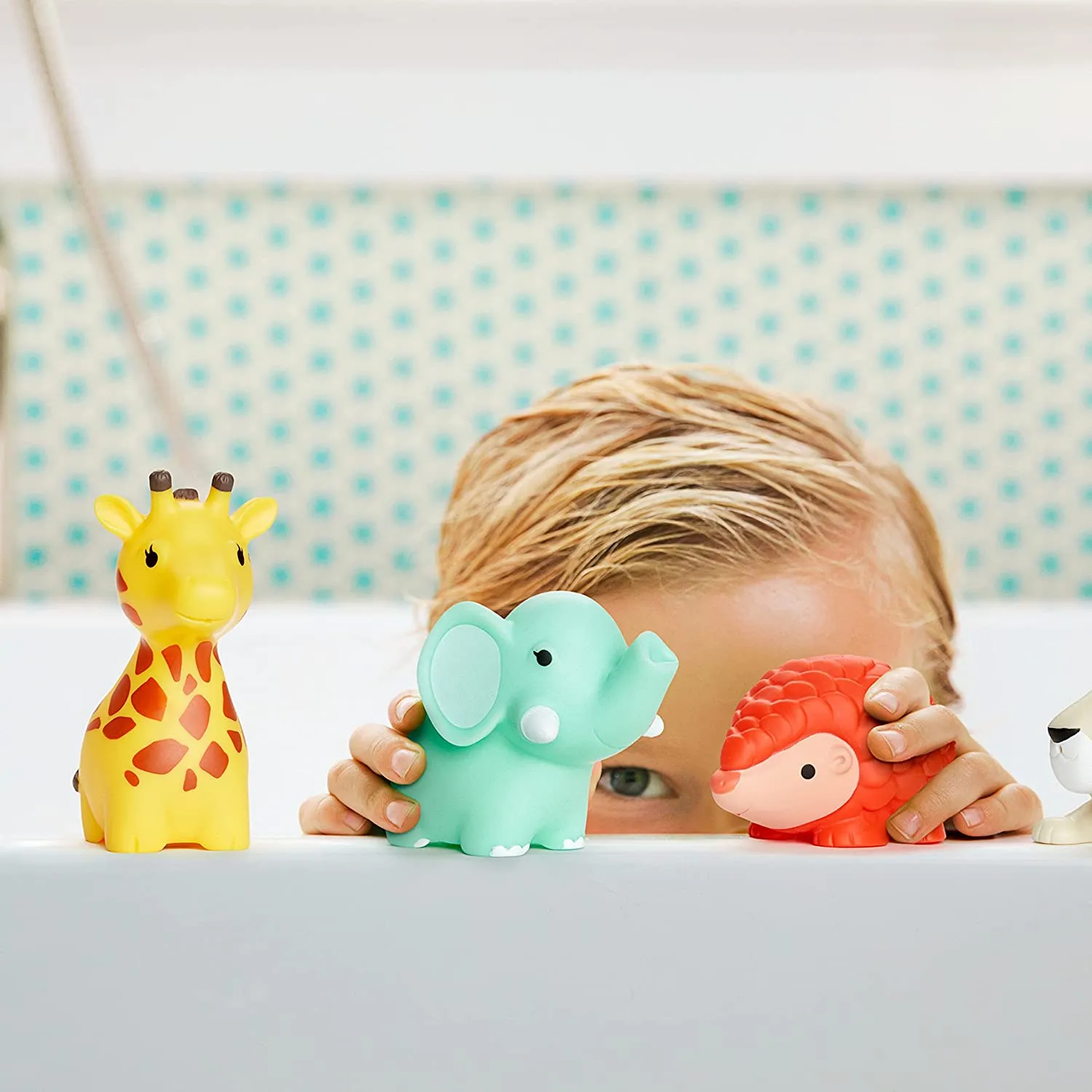 Munchkin Wild Animal Baby Bath Toy Squirts, 8 Pack